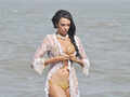 Judi Shekoni in skimpy outfit on Mumbai beach