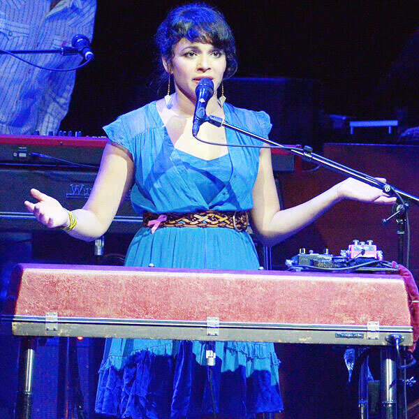 Norah Jones Wallpapers