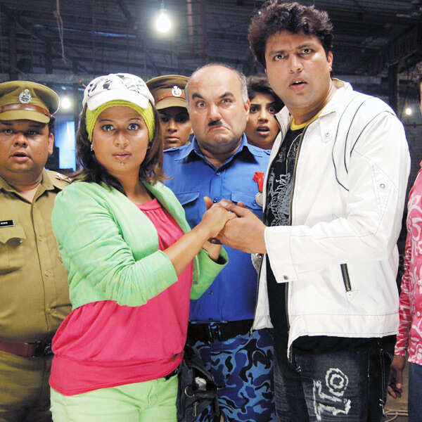 Anand Abhyankar Images