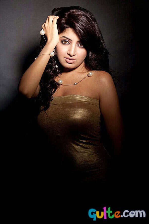 Poonam Kaur Photos