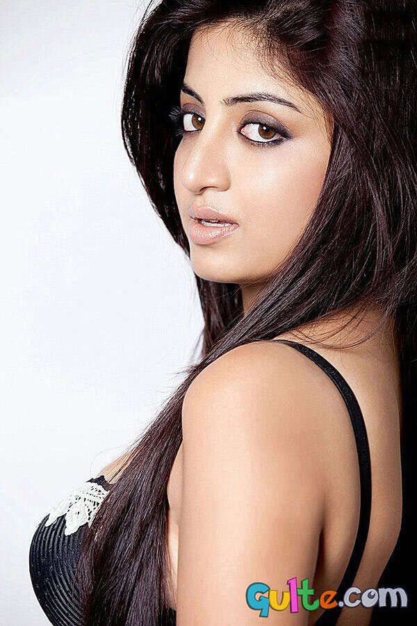 Poonam Kaur Images