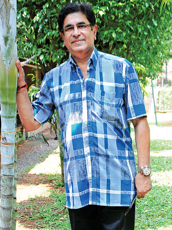 Captain Raju Wallpapers