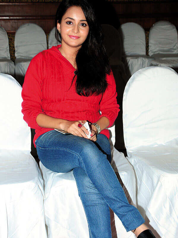 Bhamaa Pictures