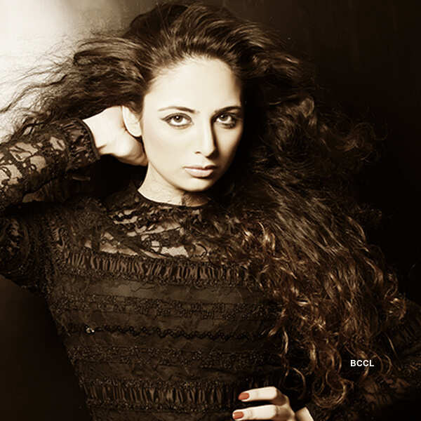 Zoya Afroz