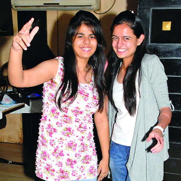 Simran Sharma Images