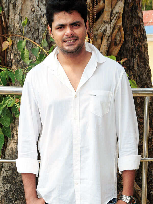 Maqbool Salmaan Wallpapers