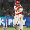 Article image for: New pictures of <i class="tbold">Azhar Mahmood</i>