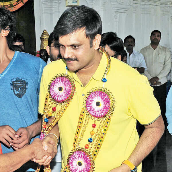 Srivas Images