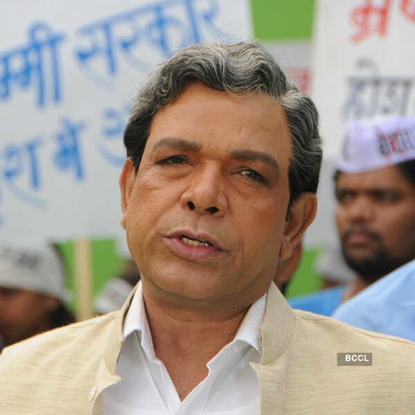 Govind Namdeo Photos