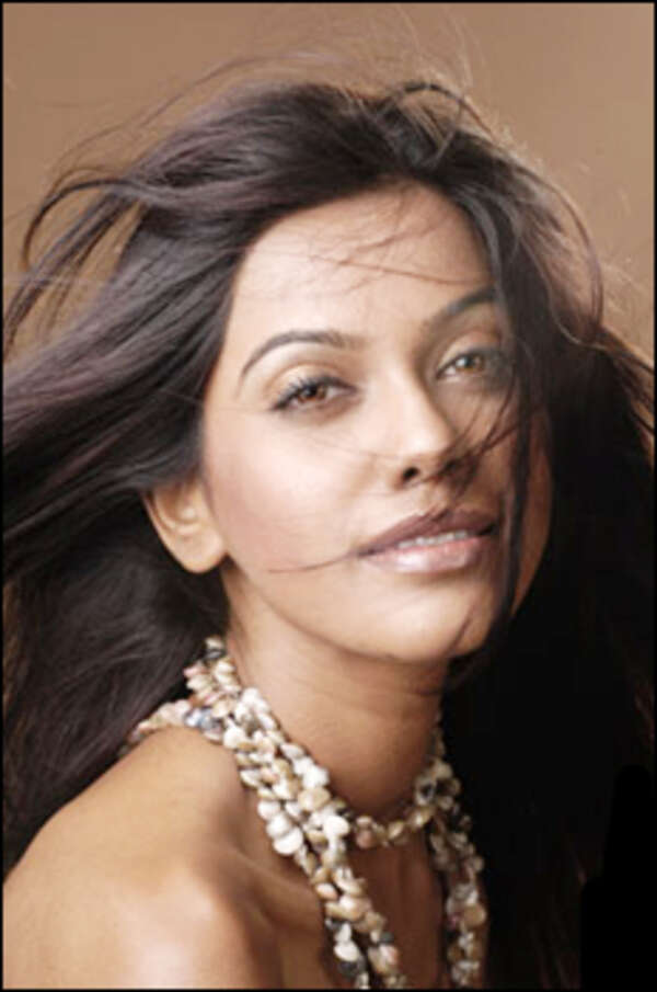 Natasha Suri Images