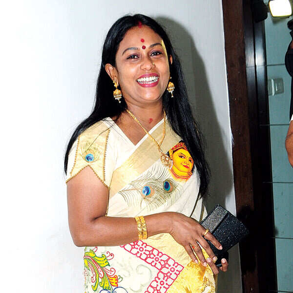 Seema G Nair Pictures