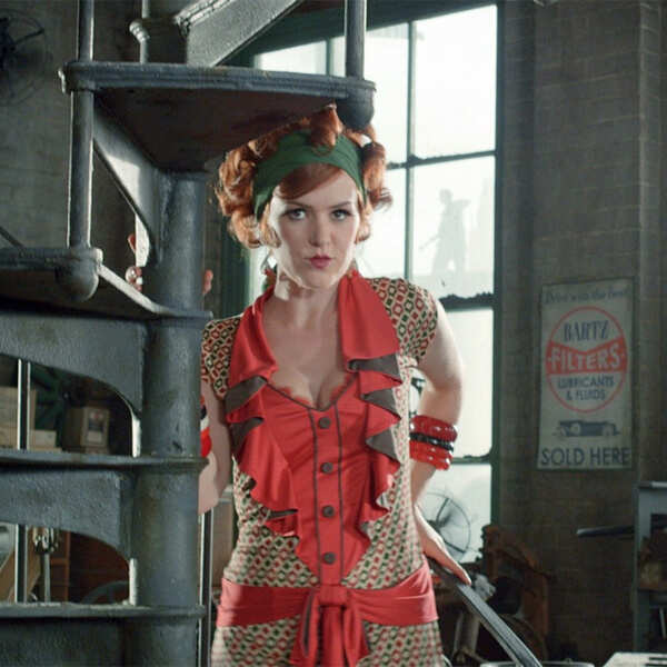 Isla Fisher Pictures