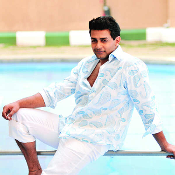 Raghu Mukherjee Images