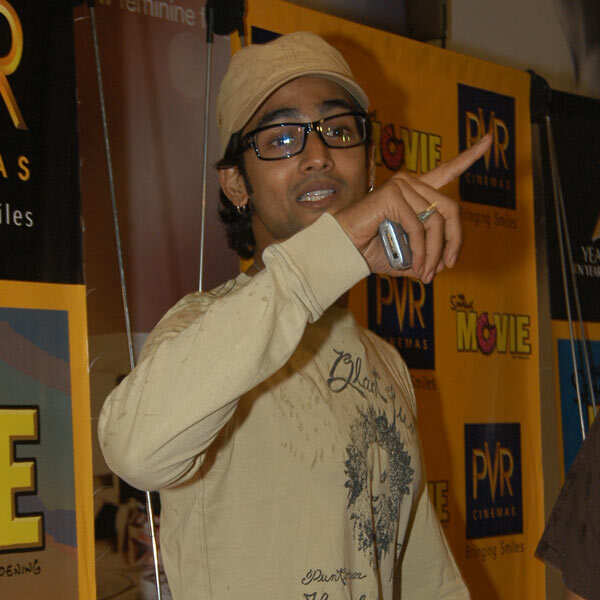 Shayan Munshi Photos