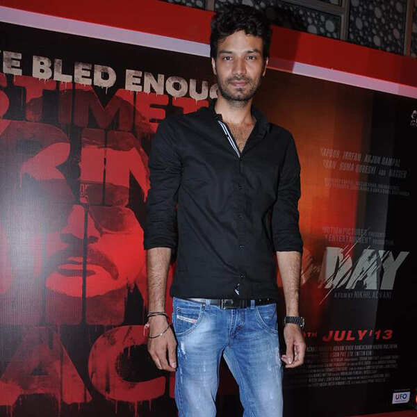 Aakash Dahiya Images