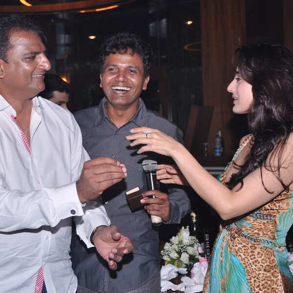 Susi Ganesan Photos