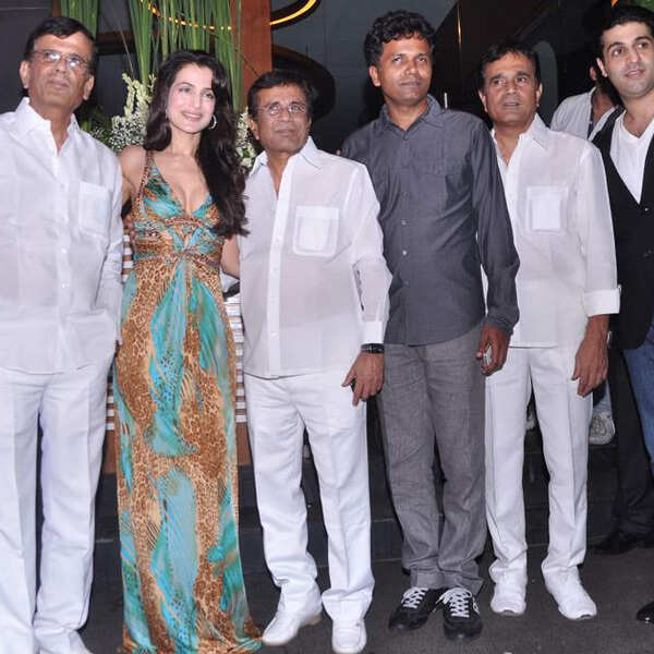 Susi Ganesan Images