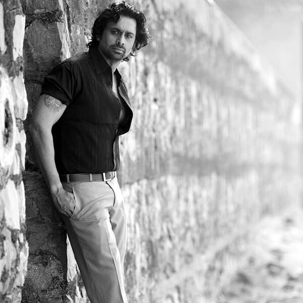 Anuj Saxena Images