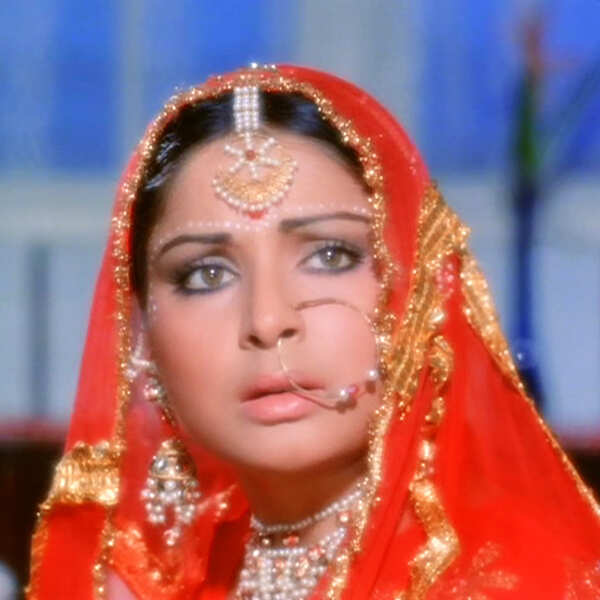 Rakhee Gulzar Images