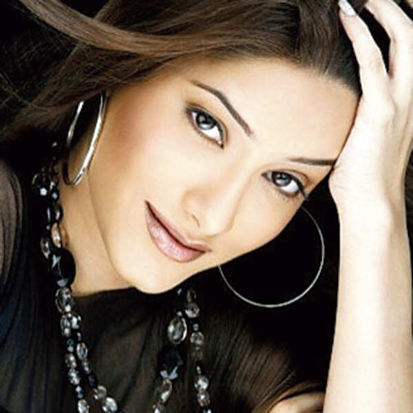 Jia Mustafa Photos