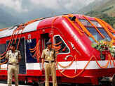 PM, Sonia flag off Kashmir train
