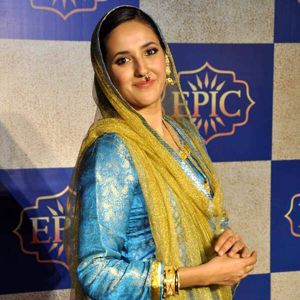 Charu Shankar Photos