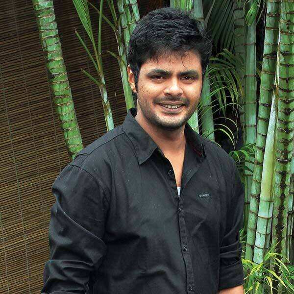 Maqbool Salmaan Photos