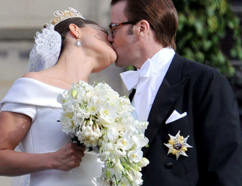 Most Iconic Royal Kisses