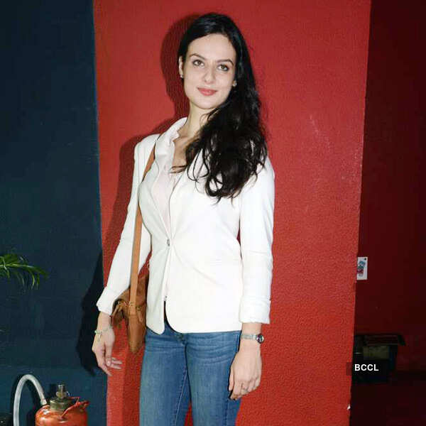 Elena Kazan Photos