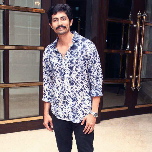 Karthik Kumar Pictures