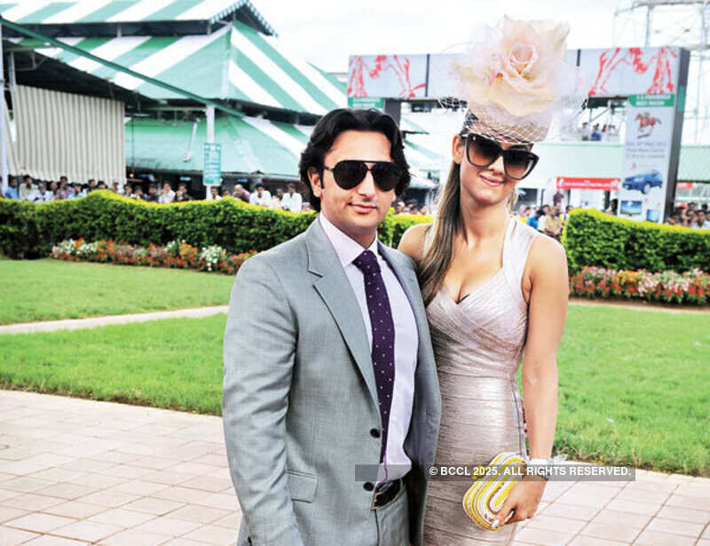 Socialites at a race party