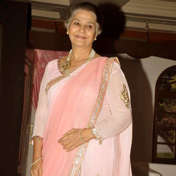 Suhasini Mulay Images