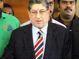 SC allows Srinivasan to take charge as BCCI chief