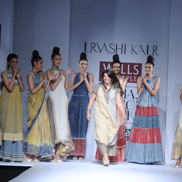 Urvashi Kaur Wallpapers