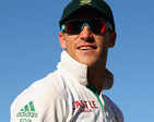 South Africa thrash Pakistan to level series