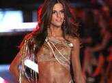 Izabel Goulart