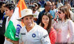 Tears flowing, Tendulkar says emotional goodbye to cricket