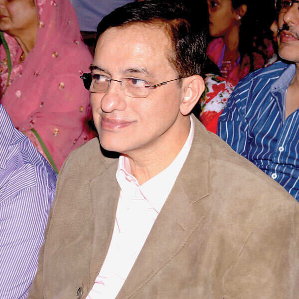 Aziz Khan Photos
