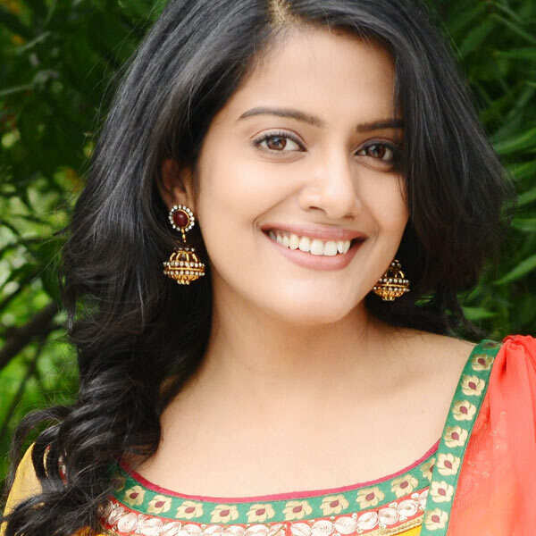 Vishakha Singh Photos
