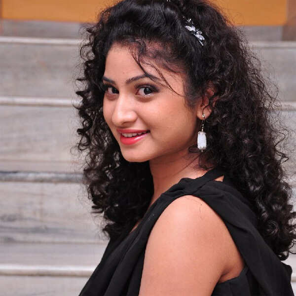 Vishnu Priya Pictures