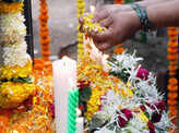 26/11: Tributes paid to martyrs, victims