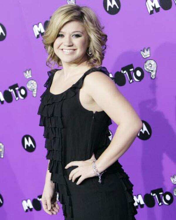 Kelly Clarkson Stills