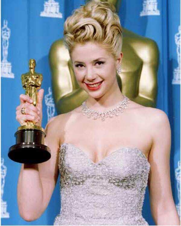 Mira Sorvino Photos