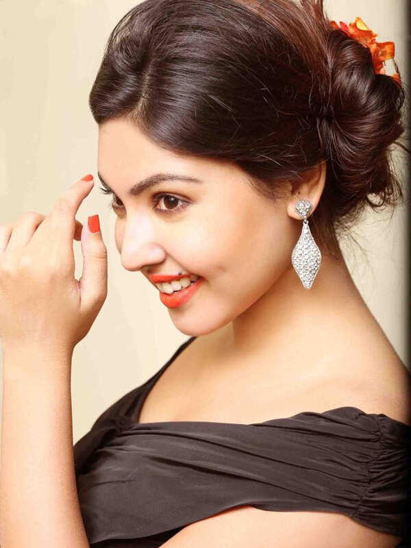 Komal Jha Images
