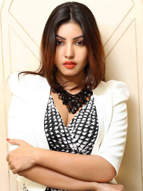Komal Jha Wallpapers