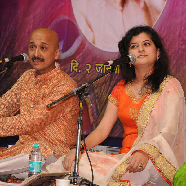 Savani Ravindra Images