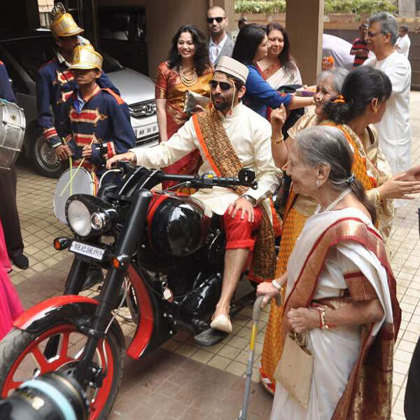 Akshai Stills