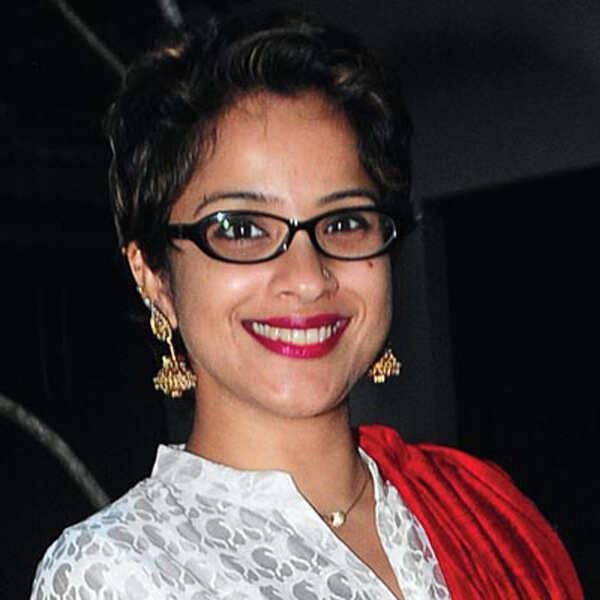 Aparna Gopinath Images