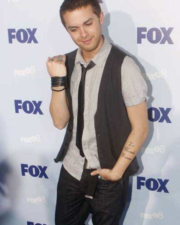 Thomas Dekker Photos