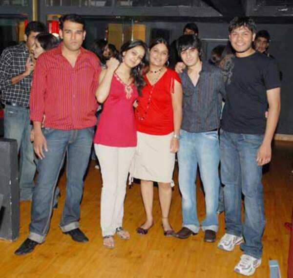 Hardik Mehta Photos
